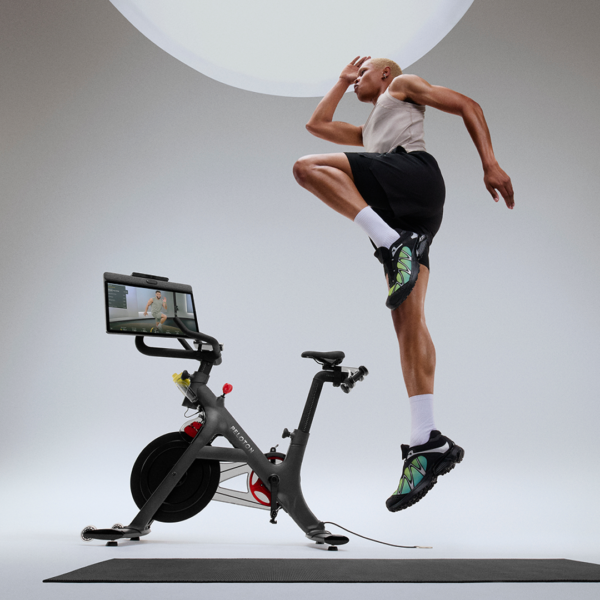 BA06-0005_7 Peloton Cross Training Bike